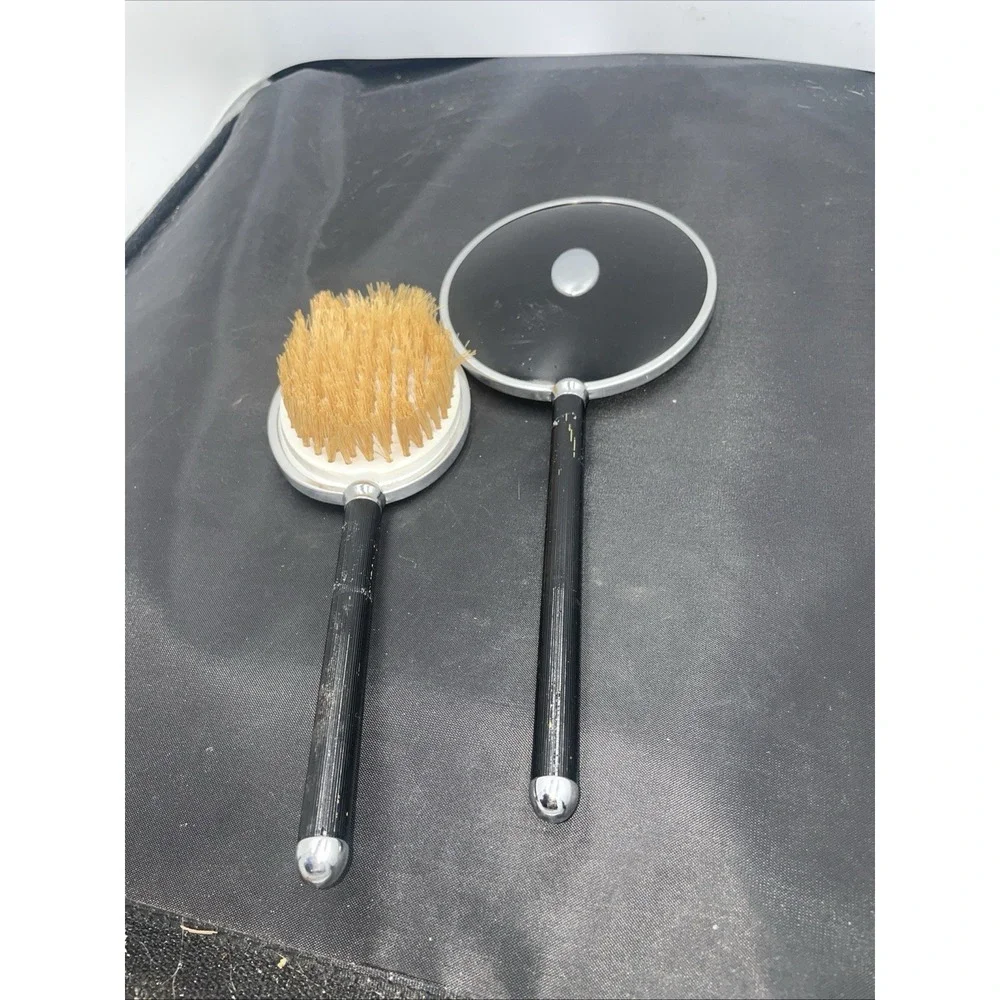 VNTG Handheld Mirror And Brush With‎ Wood Handles